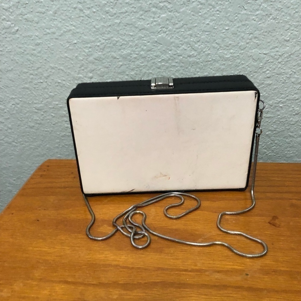 ADORABLE eye-catching cross body bag - Picture 2 of 9